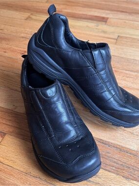 Teva Kimtah slip-on leather trail shoes 8.5